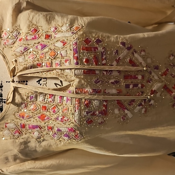 Chico Embroidered, Sequined Beige Tunic with Tie Neck, Size 8-10 - Picture 4 of 13